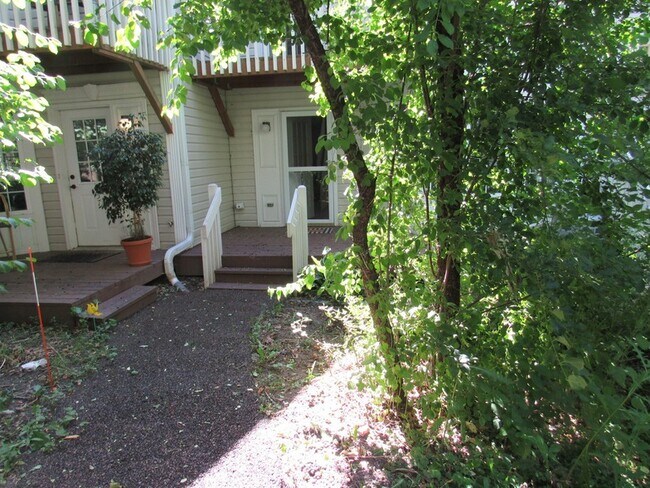 Foto del edificio - 255 W Treehouse Ln