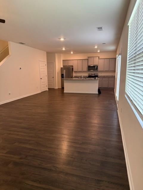 Building Photo - 210 Aster Ave