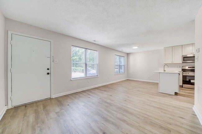 Foto del edificio - 357 Railroad St