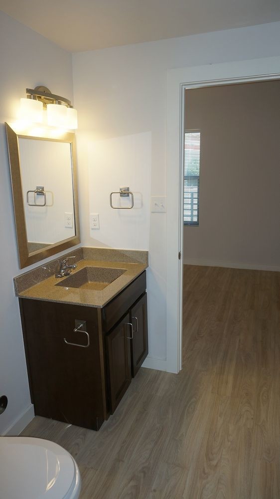 Building Photo - Modern 2 Bedroom Apartment Now Available