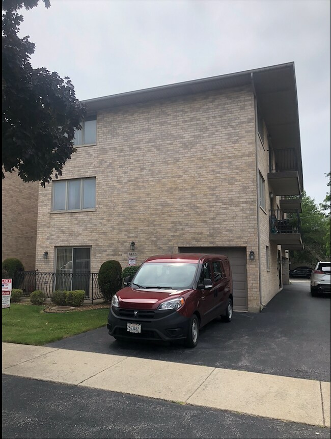 Building Photo - 9530 Minnick Ave