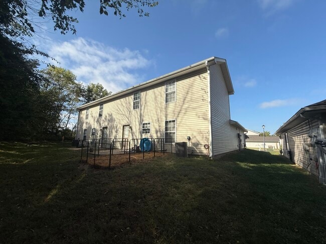 Building Photo - 1742 N Orie Dr