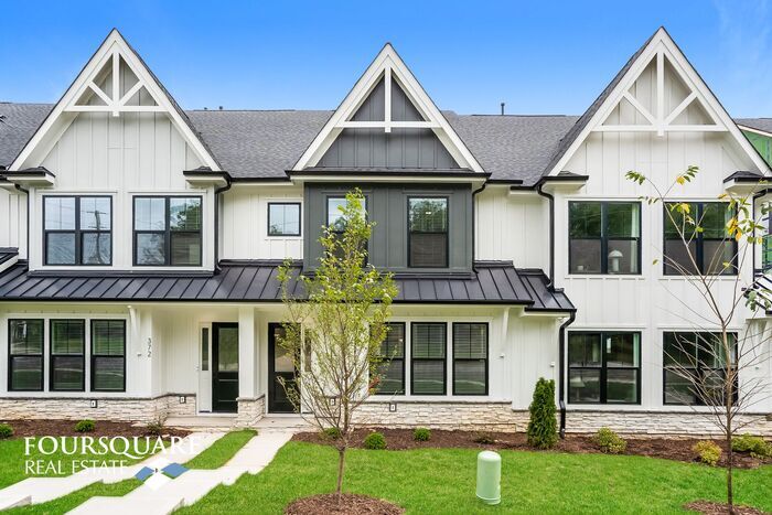 Primary Photo - Townhouse | Open Floor Plan | 2 Car Garage...