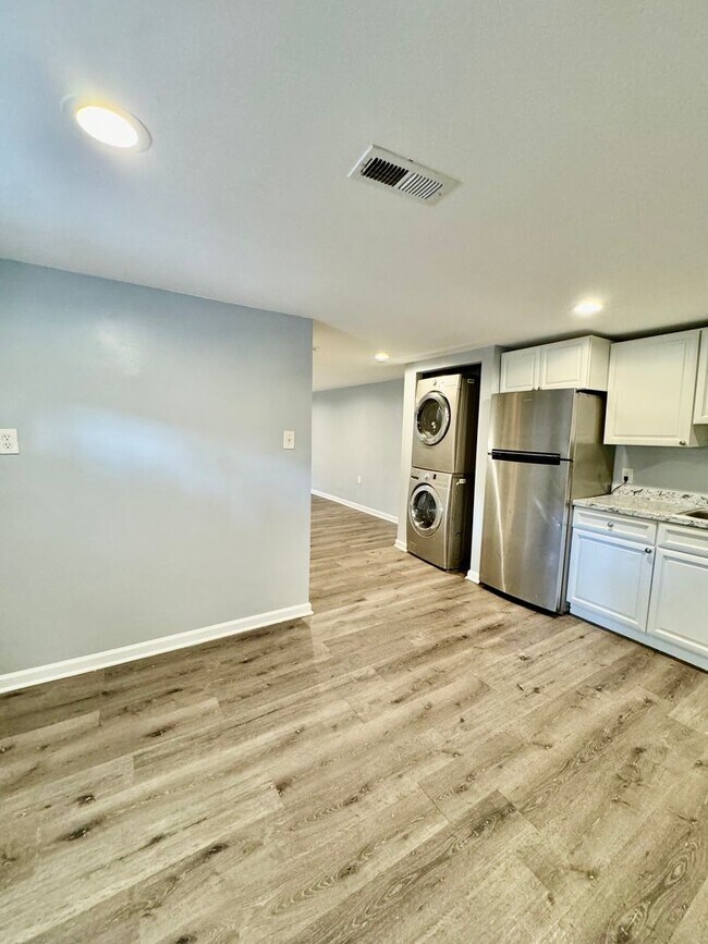 Foto del edificio - 5388 Hazelhurst St