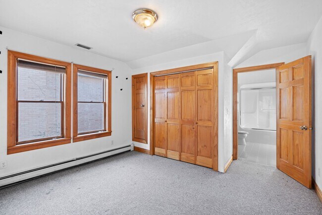 Foto del edificio - 119 N Wisconsin St