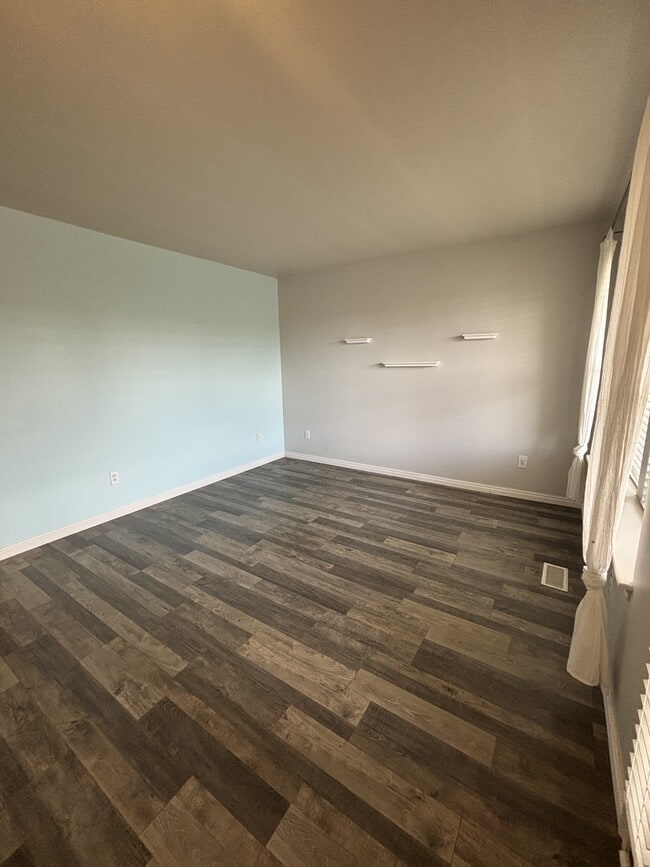 Building Photo - 4082 Chinook St