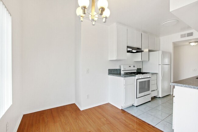 Foto del edificio - 3685 Watseka Ave