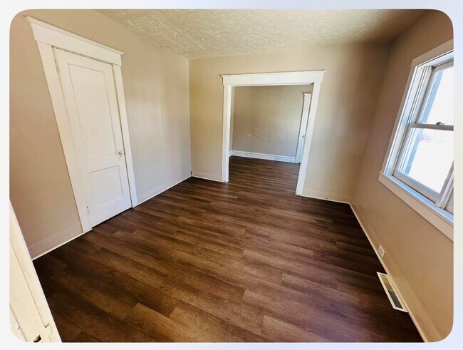 Foto del edificio - 345 1/2 Chemung St