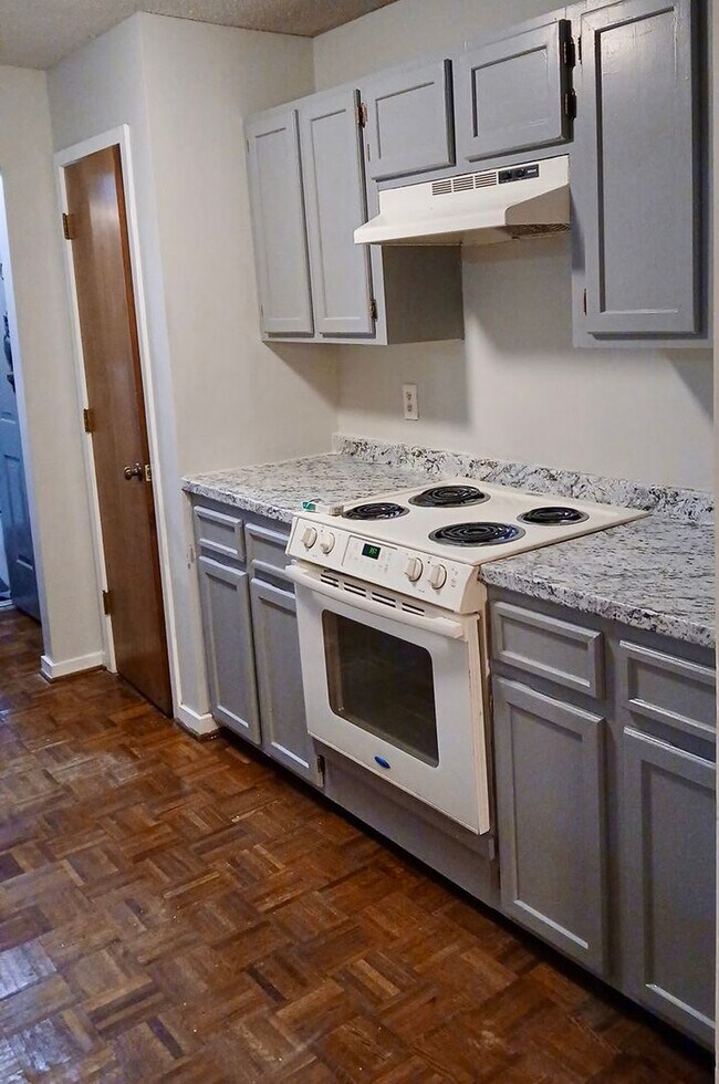 Foto del edificio - Spacious 2BR 2BA townhome in Village Creek!