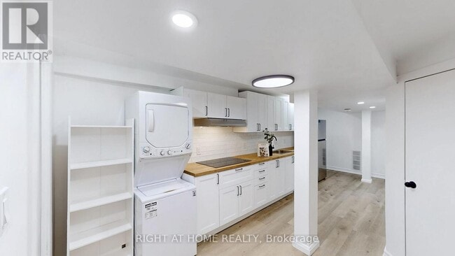 Building Photo - 1121 Foxglove Pl