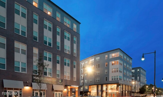 Foto del edificio - 2 br, 2 bath  - 3615 Washington St Unit 203