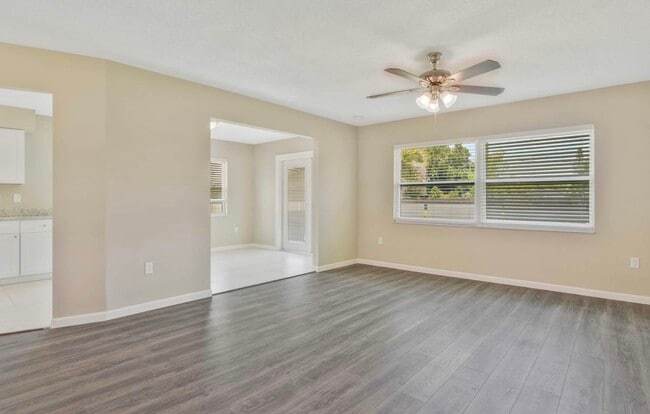 Building Photo - 6437 Custer St