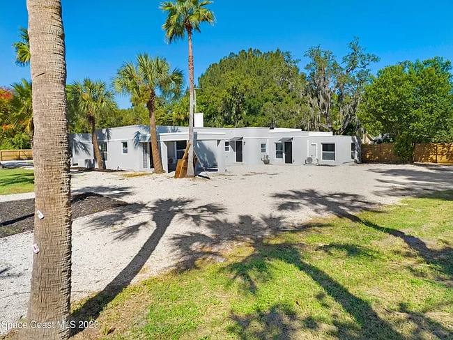 Building Photo - 840 Adger Smith Ln