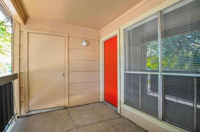 Foto del edificio - 8201 Richmond Ave.