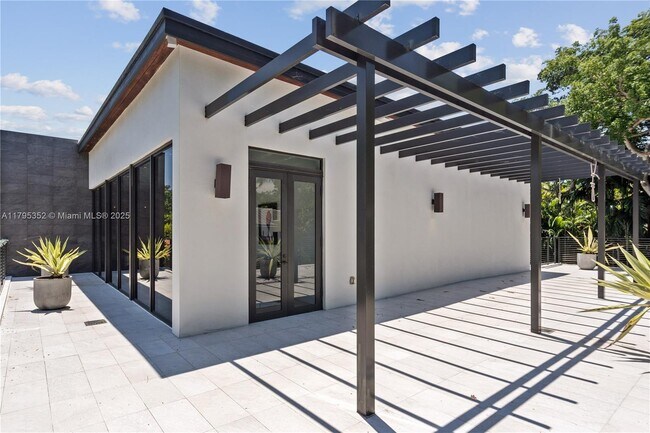 Foto del edificio - 58 Bay Heights Dr