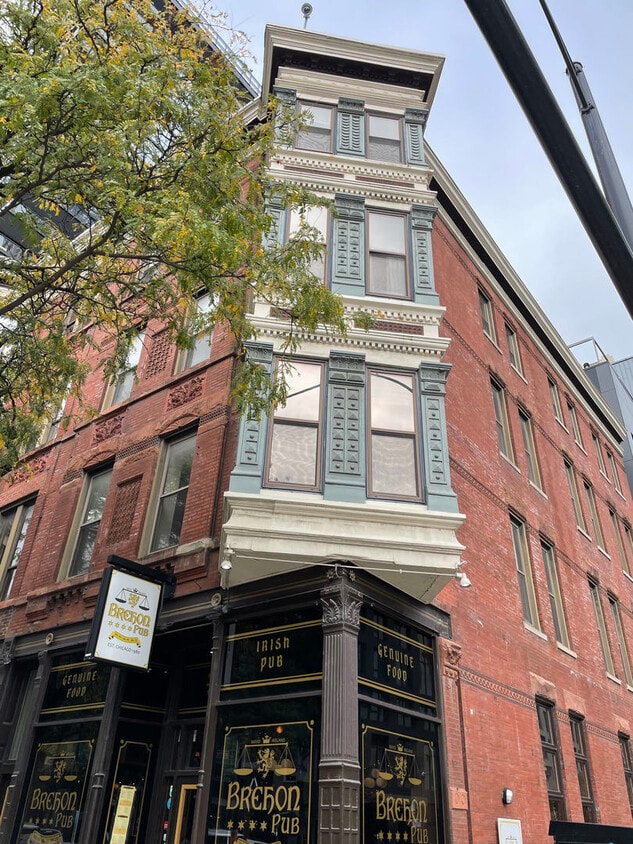 Primary Photo - 733 N Wells St