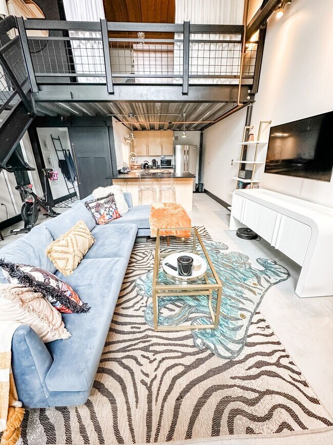 Foto del edificio - Gorgeous one bedroom one bathroom Denver Loft