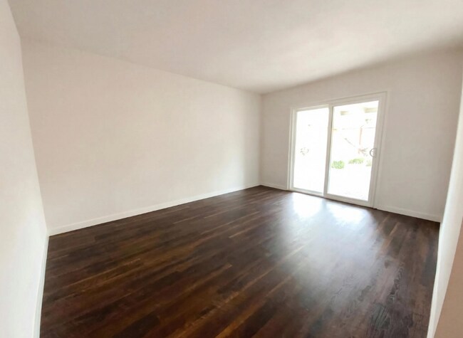 Foto del edificio - 3711 Bonita Glen Terrace