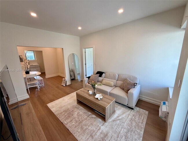 Foto del edificio - 1535 West Ave