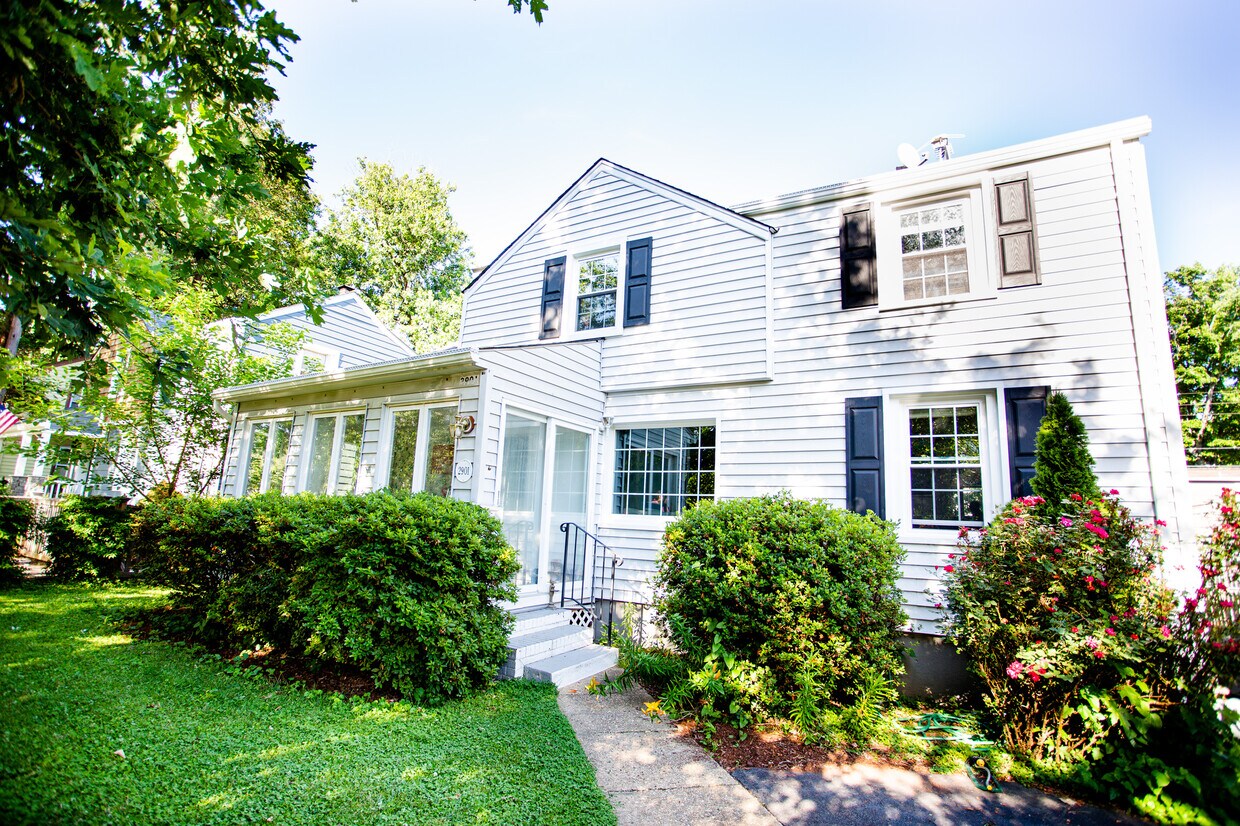 Foto principal - 2901 Cherry St