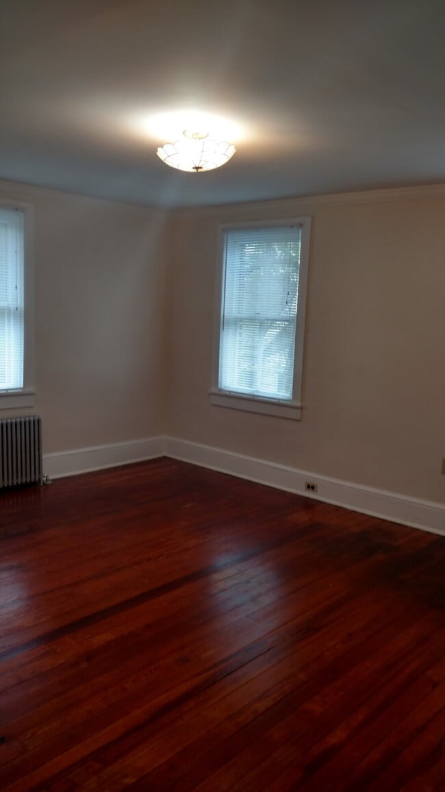 Building Photo - 23630 Woodfield Rd