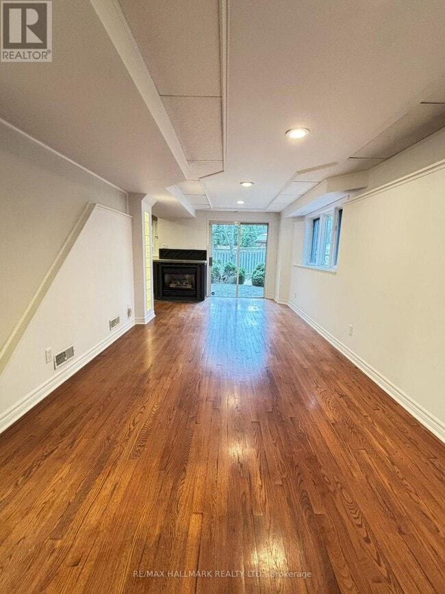 Building Photo - 410 Clearmeadow Blvd