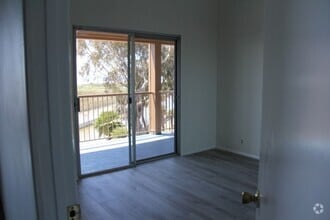 Building Photo - 960 Lighthouse Way