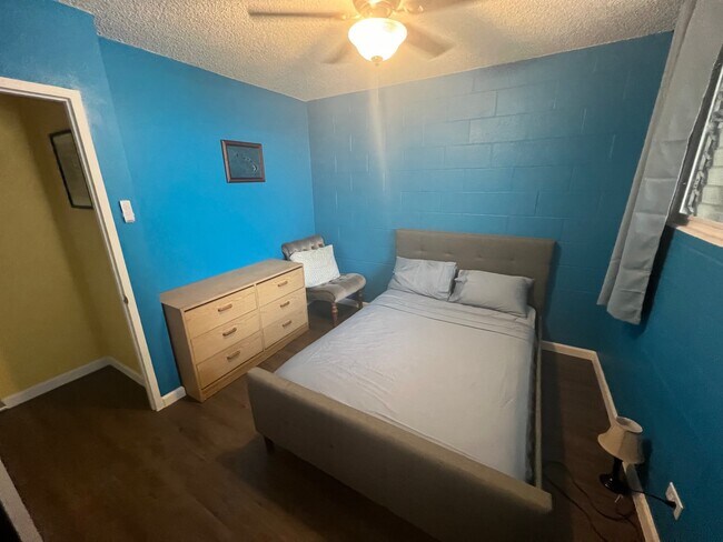Foto del edificio - 1335 Wilder Ave