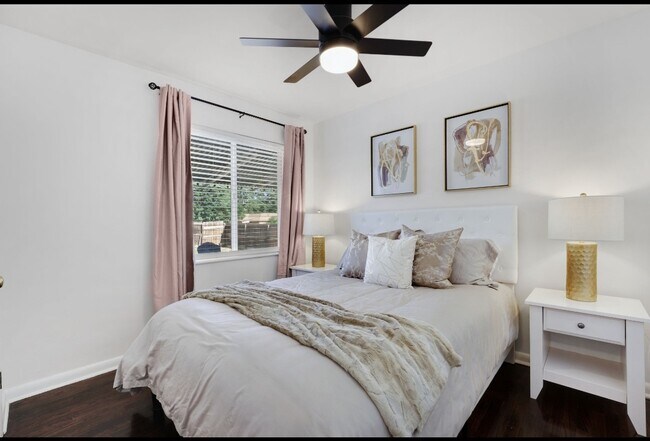 Foto del edificio - 5295 Perry St