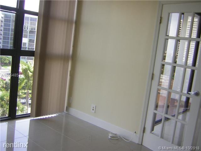 Building Photo - 2 br, 2 bath  - 200 Leslie Dr Apt 710