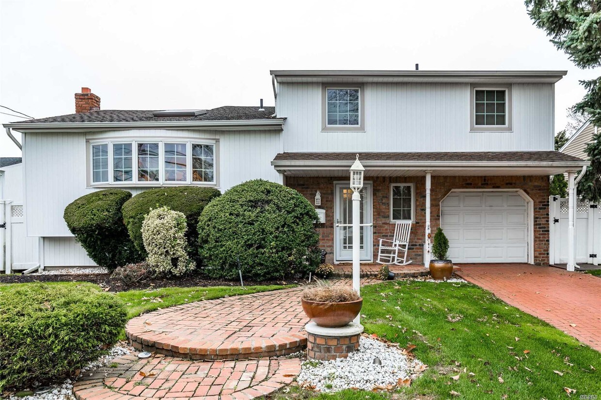 3042 Susan Rd, Bellmore, NY 11710 House Rental in Bellmore, NY