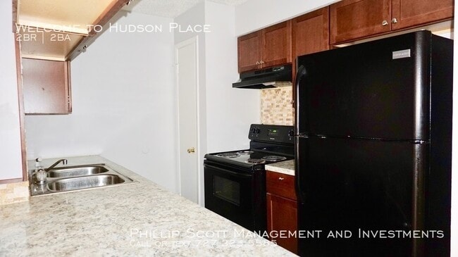 Building Photo - Welcome to The Hampton's at Brandon