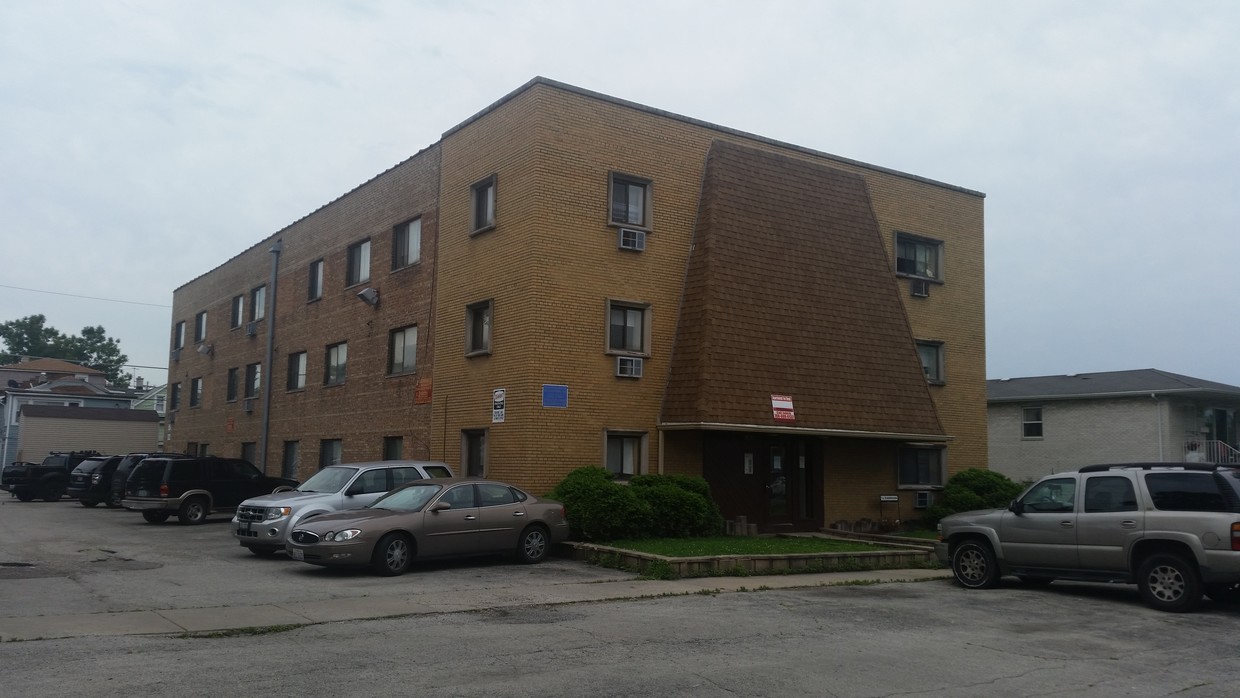 Primary Photo - Summit 1 Apartments