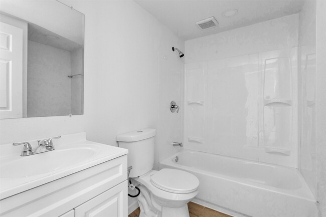 Building Photo - 16016 Green Manor Dr