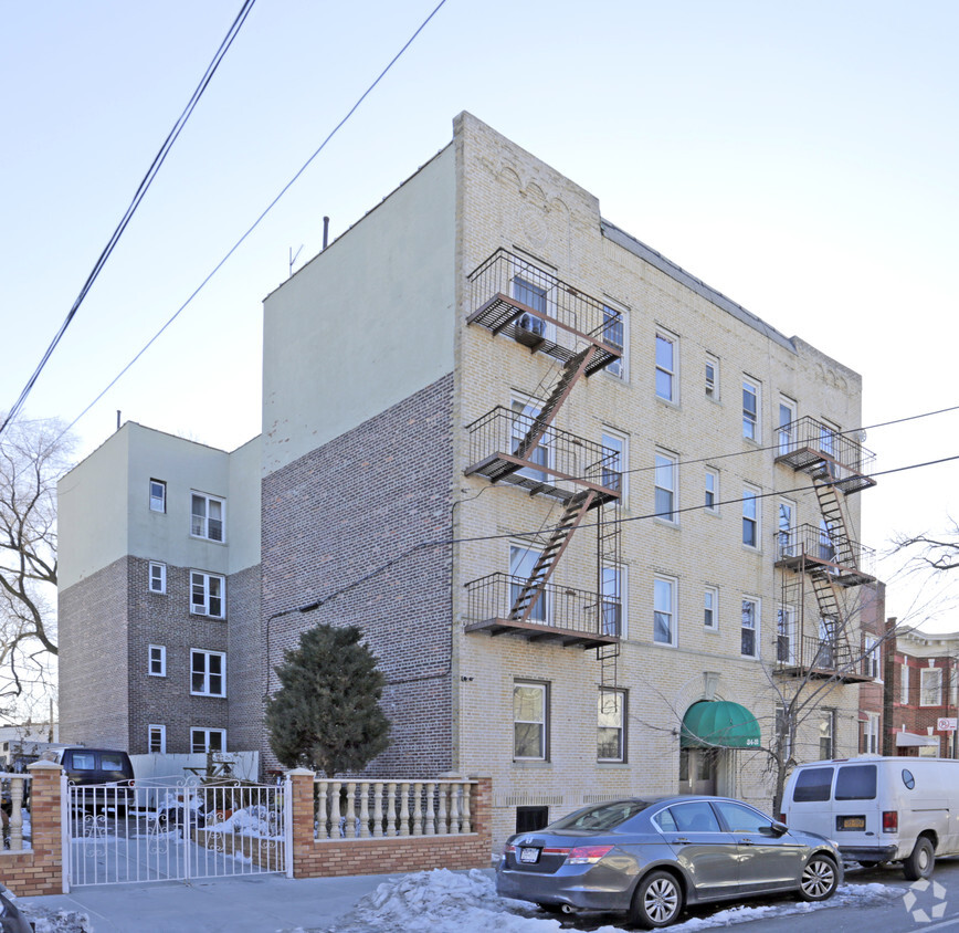 Primary Photo - 34-35 100th St