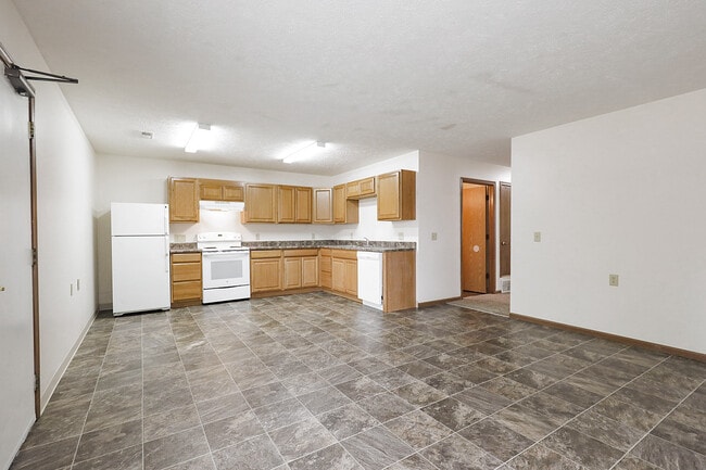 Building Photo - 3421 Portia St