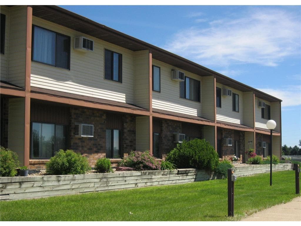 Primary Photo - 602 E Warren St