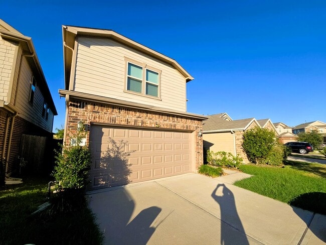Building Photo - 16626 Cliff Vale Ct