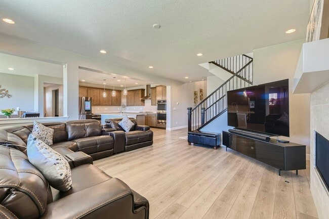 Building Photo - 7183 S Shady Grove Ct