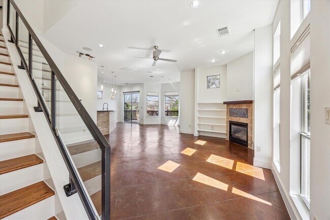 Foto del edificio - 3816 Ridgelea Dr