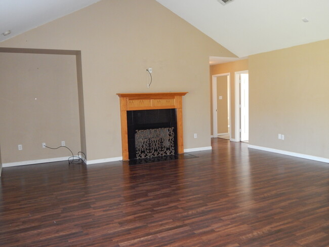 Building Photo - 12383 Mimosa Dr