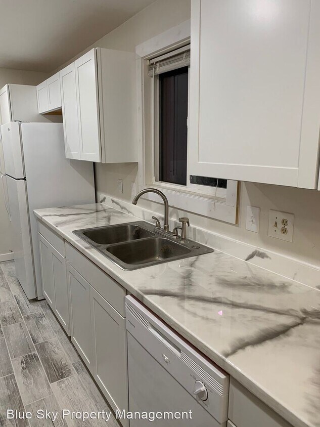 Primary Photo - 5 br, 3 bath House - 379 w 2nd s