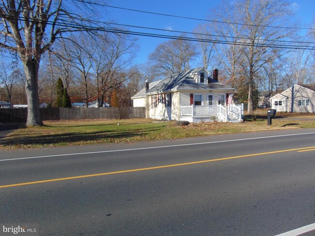 Foto del edificio - 468 Hartford Rd