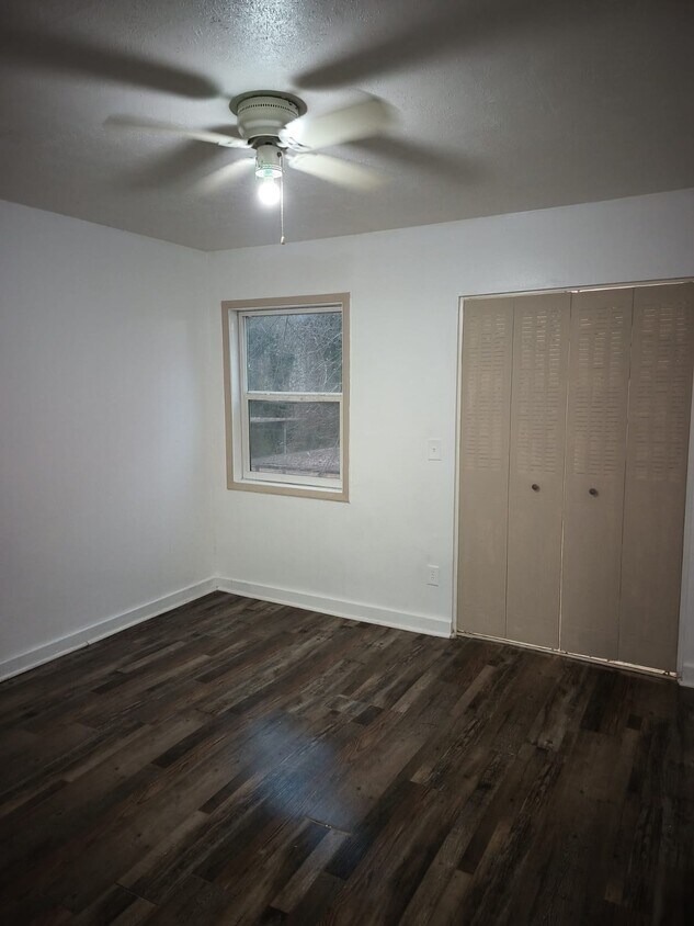 Foto principal - 3445 Cobbs Ferry Dr