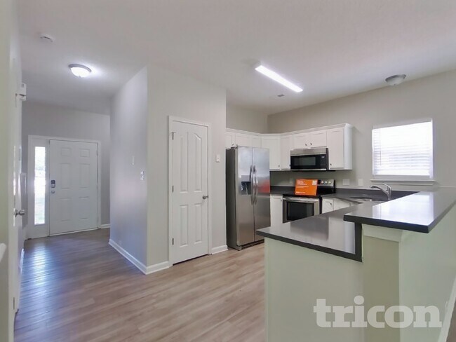 Foto del edificio - 4035 Far West Dr