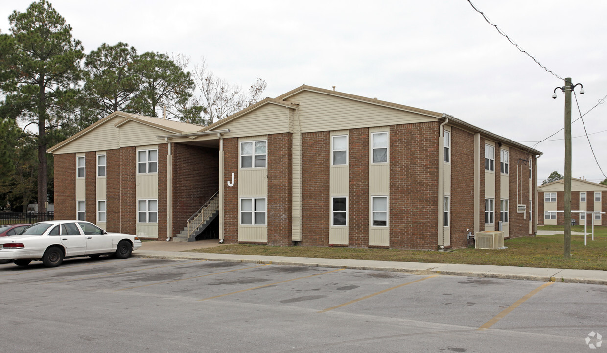 Primary Photo - Henry Kirkland Garden Apartments