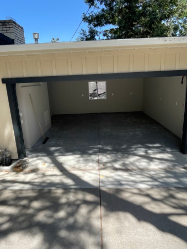 Building Photo - 226 Soledad Dr