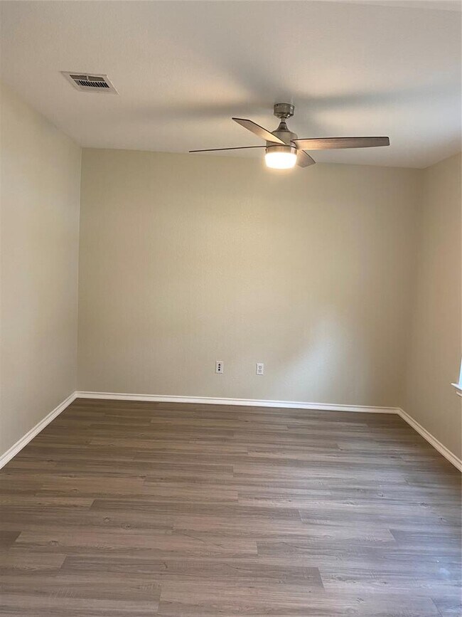 Building Photo - 1306 Davis Mountain Loop