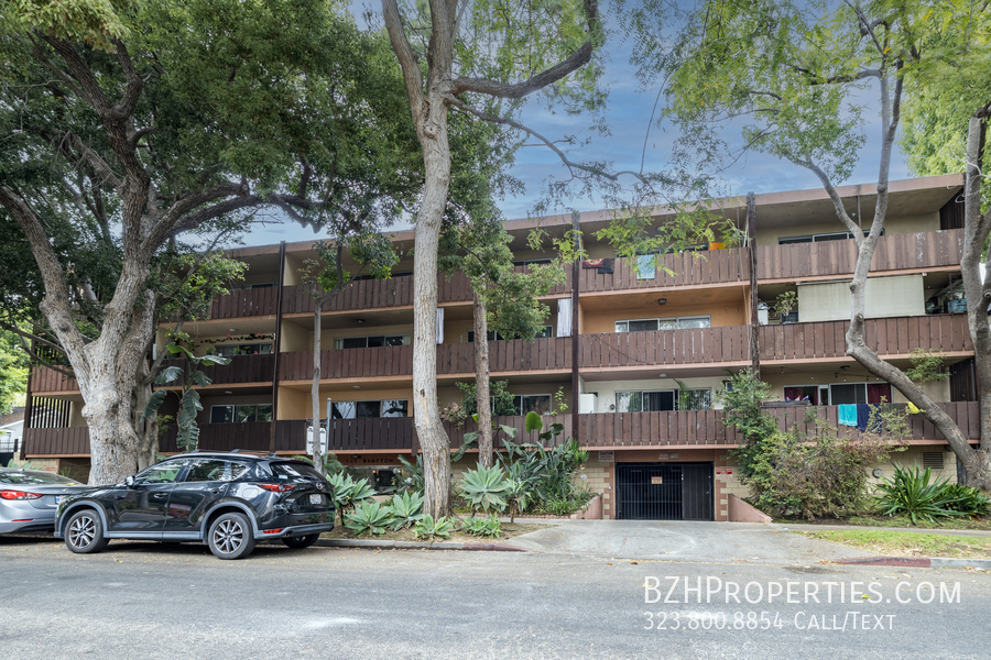 Foto principal - Updated 1Bedroom 1Bathroom In Prime West H...