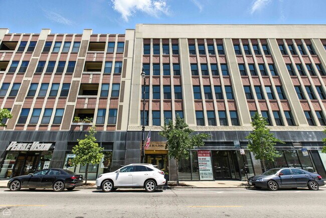 Foto del edificio - 4015 N Milwaukee Ave